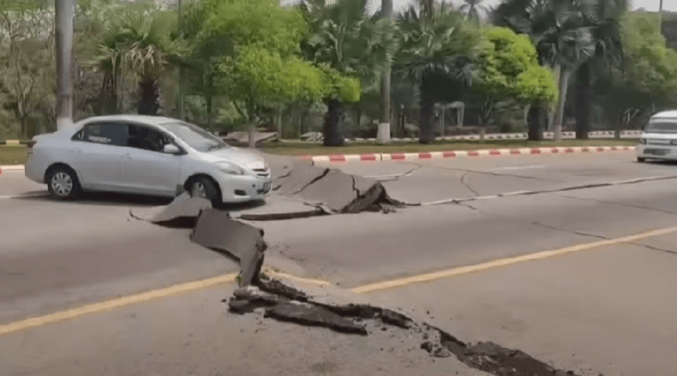 Hundreds feared dead in Myanmar quake