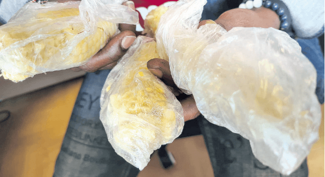 Plastic bags make comeback, block city’s drainage system