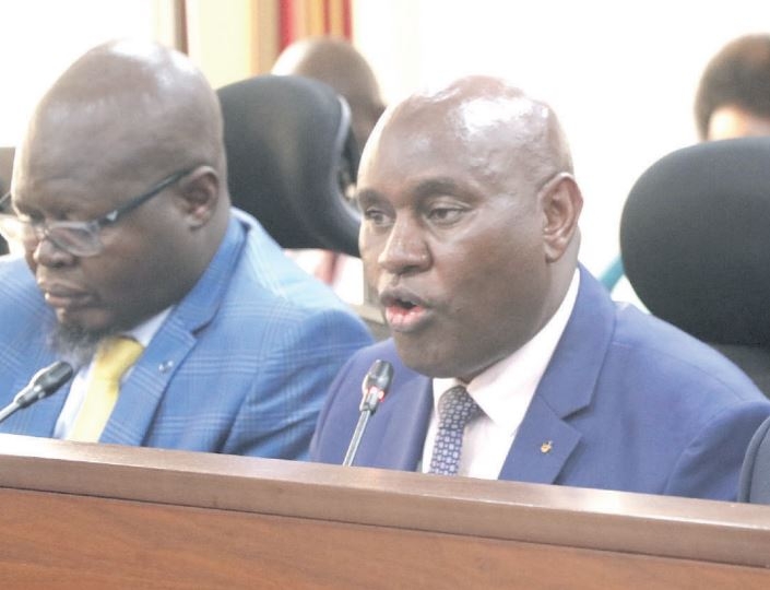 Public varsities teeter on the brink of collapse