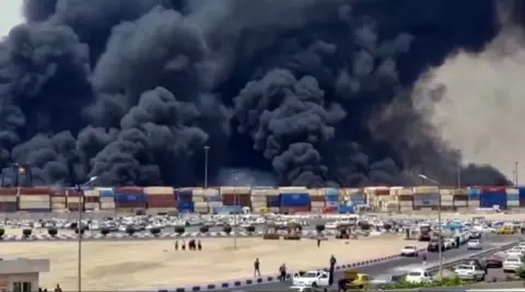 Huge blast at key Iranian port kills 28, injures 800