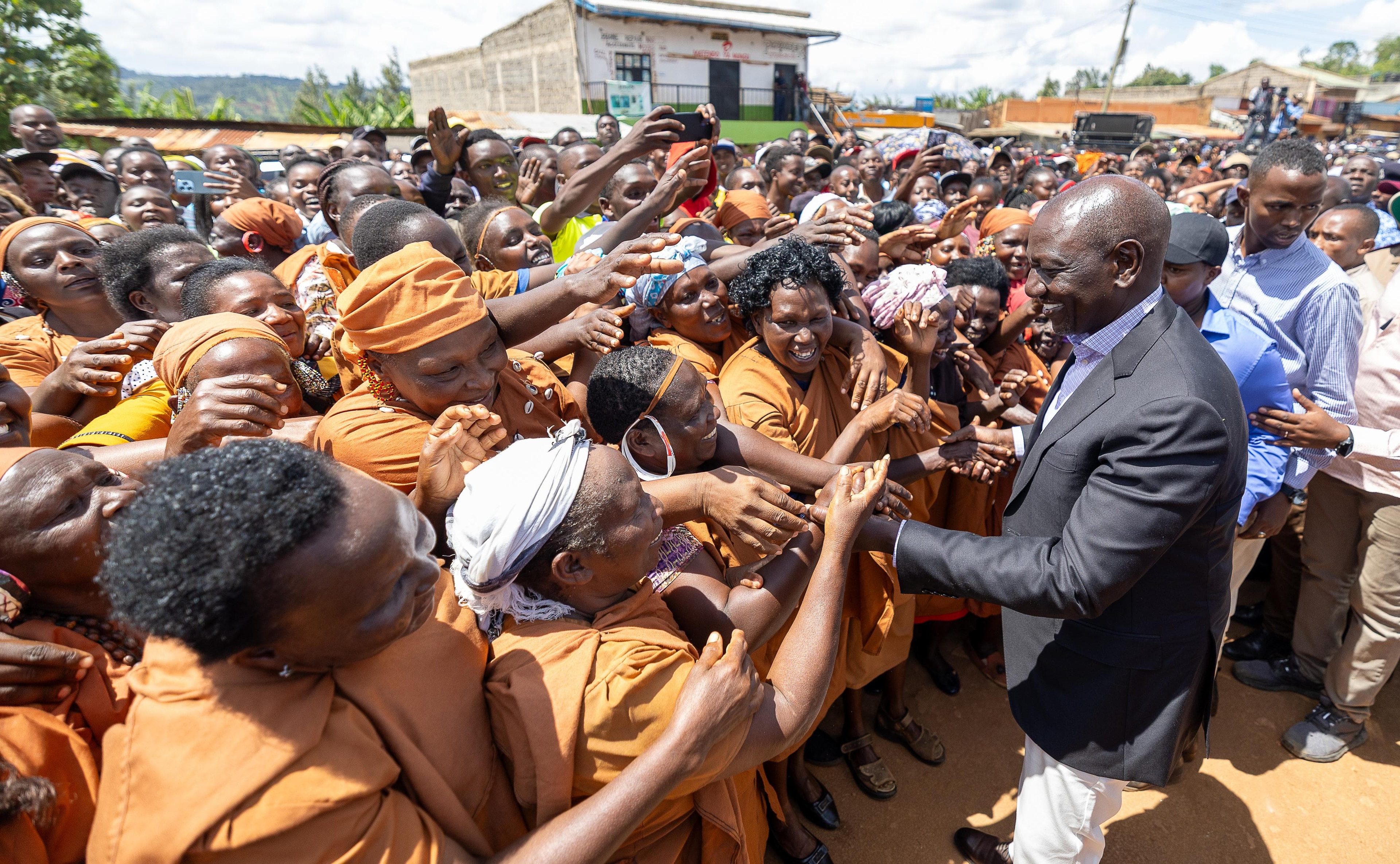 [PHOTOS] Ruto's day 3 Mt Kenya visit