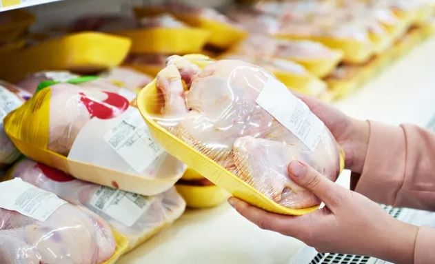 Could common chicken bacteria be fueling colon cancer?
