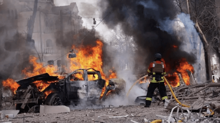 Dozens killed in Russian strikes on Sumy, Ukraine