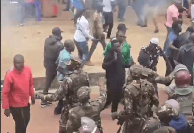 Teargas fired as Gor holds polls at Nyayo stadium