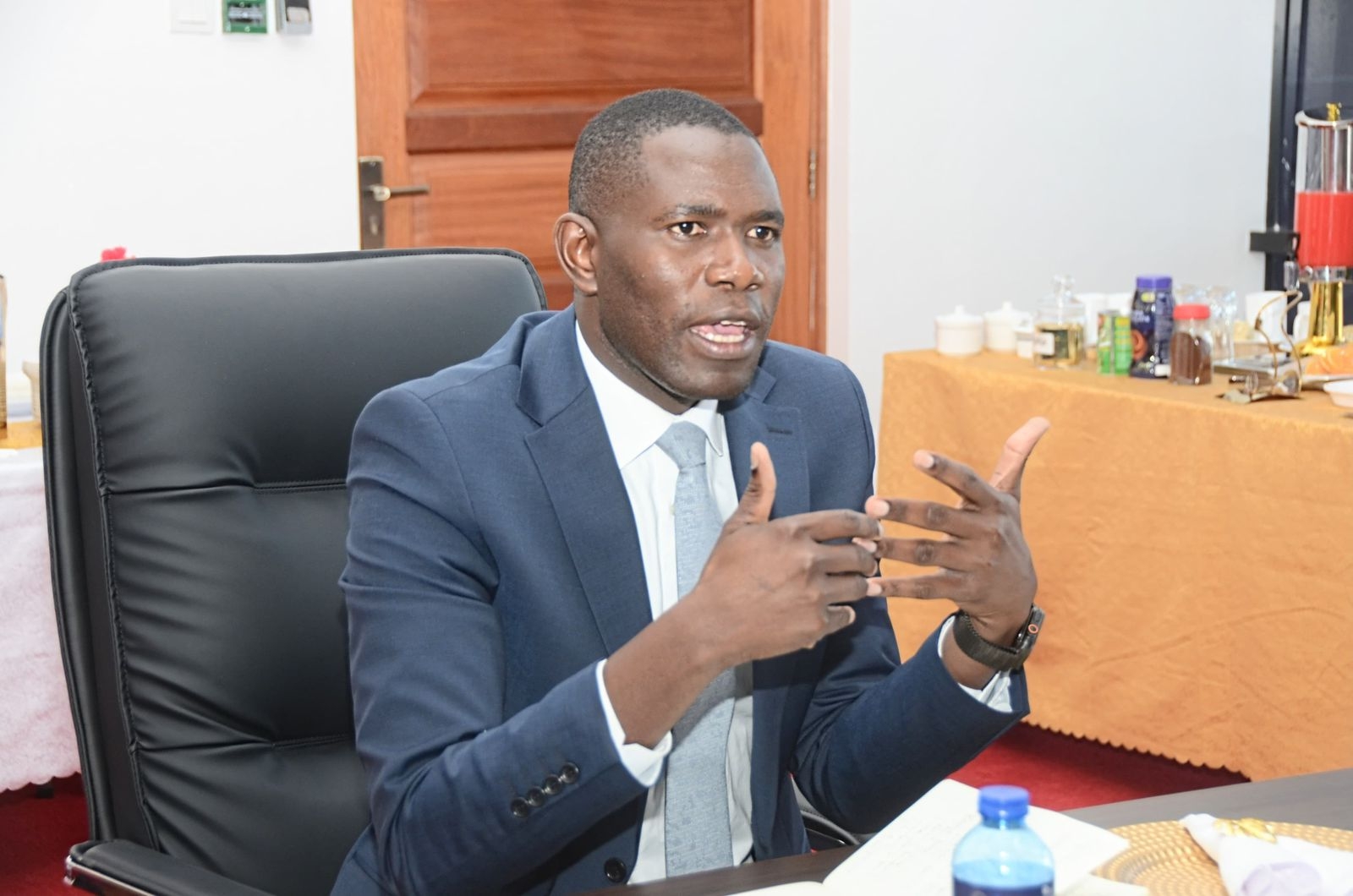 [PHOTOS] PS Oluga visits KEMSA, calls for transparency and renewed public trust