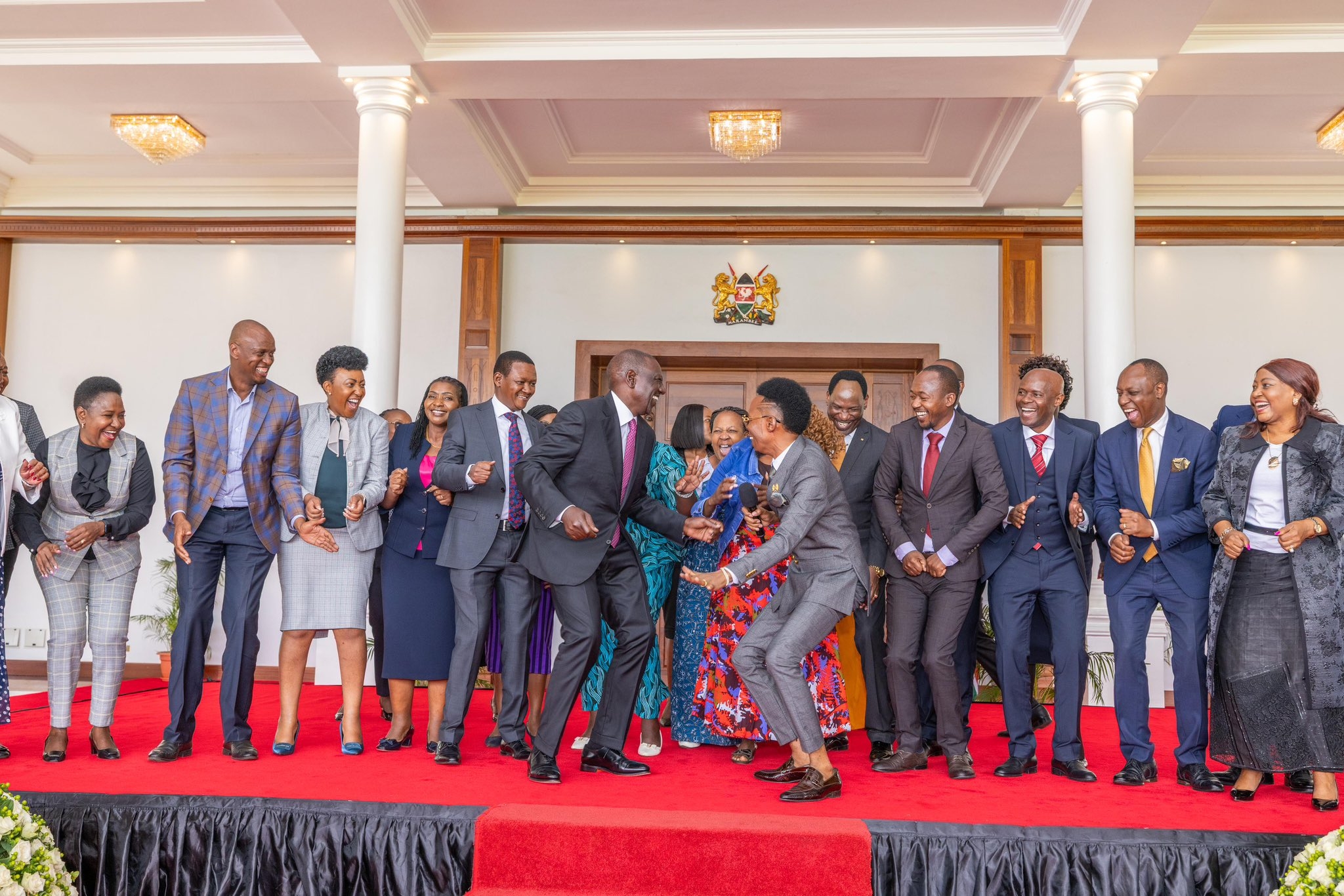Smiles and moves: Ruto dances with grassroot leaders from Ukambani