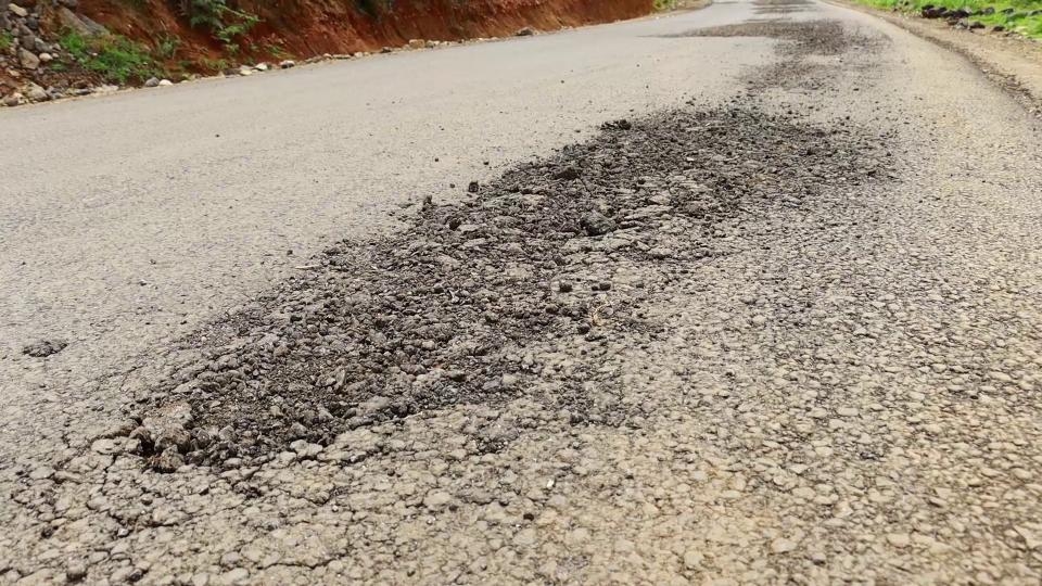 Murang'a residents want Mau Mau roads contractor to re-do road