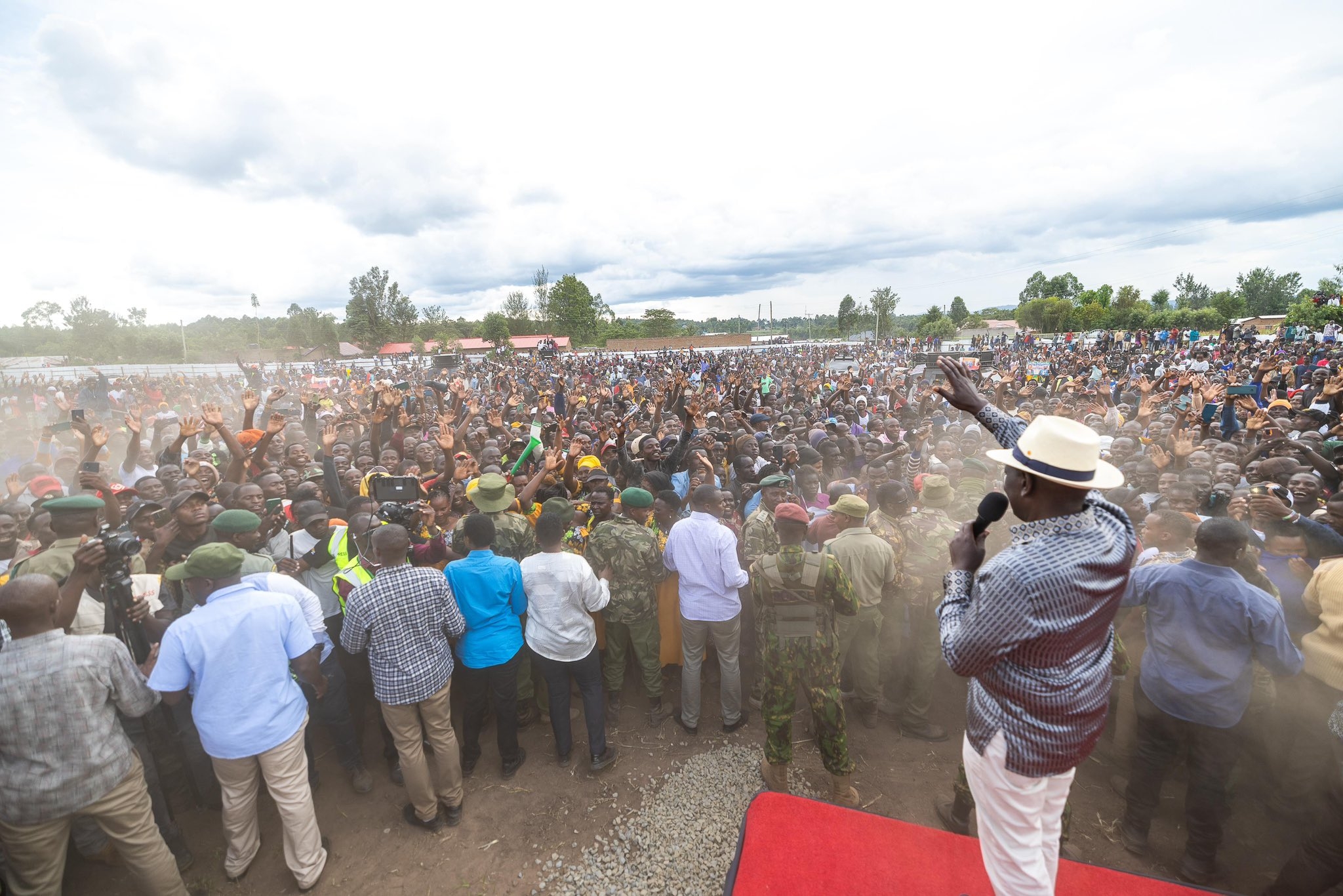 Three arrested after shoe attack on Ruto in Migori