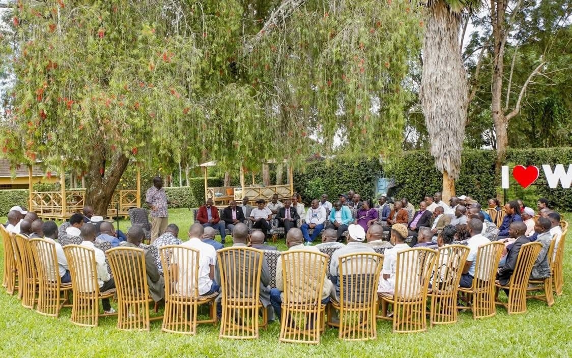 Gachagua hosts Embu leaders at Wamunyoro