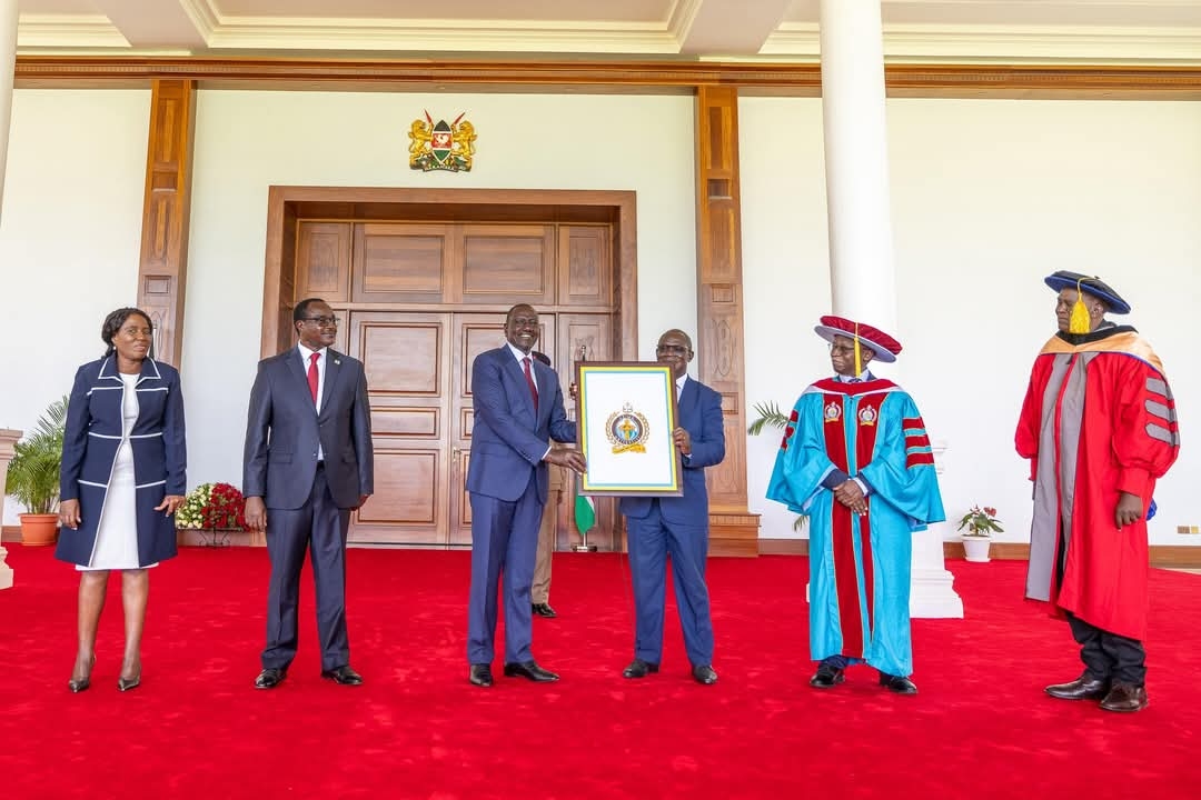 Ruto awards charter to Kisumu's Uzima University