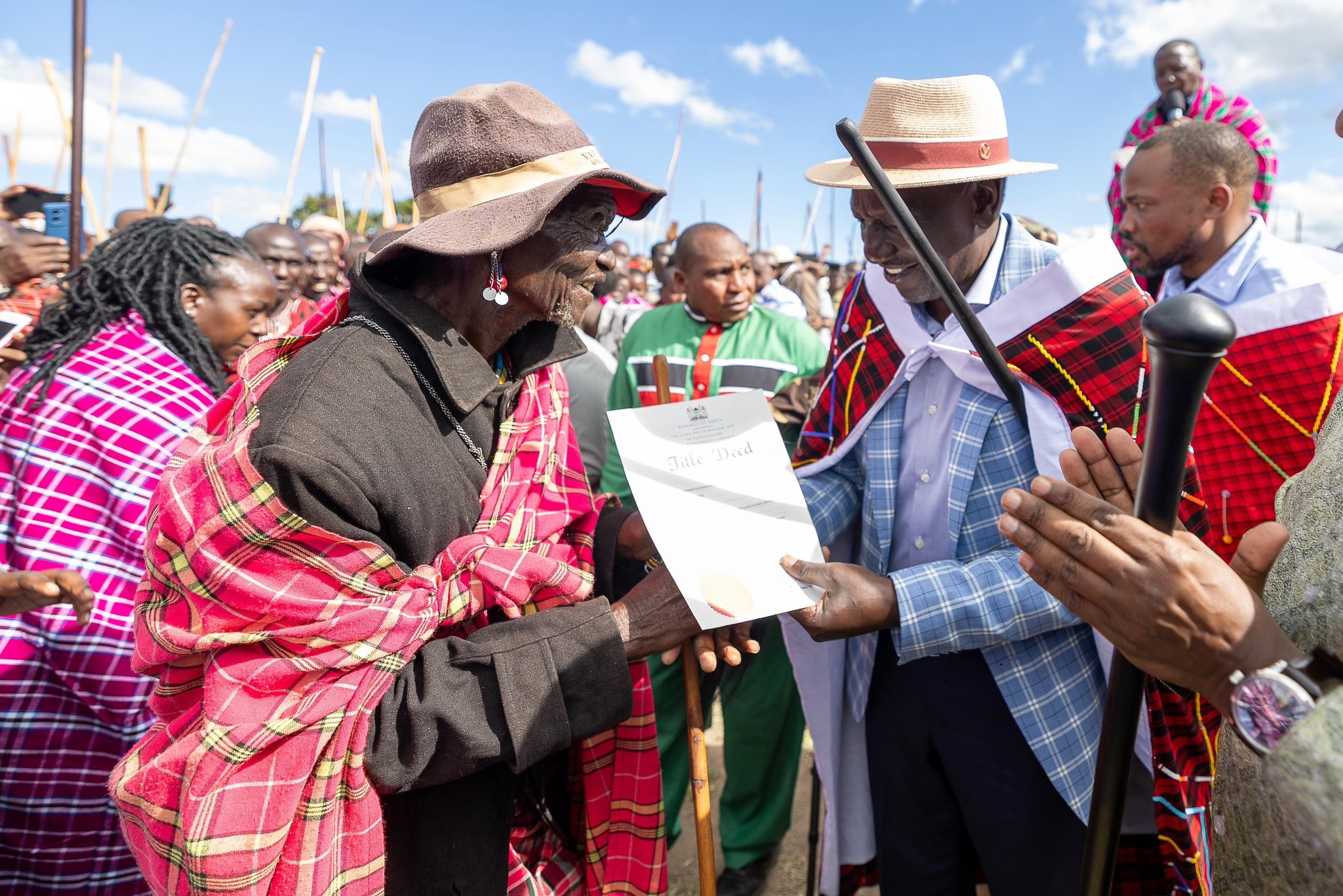 Ruto’s bag of goodies to Narok residents during tour