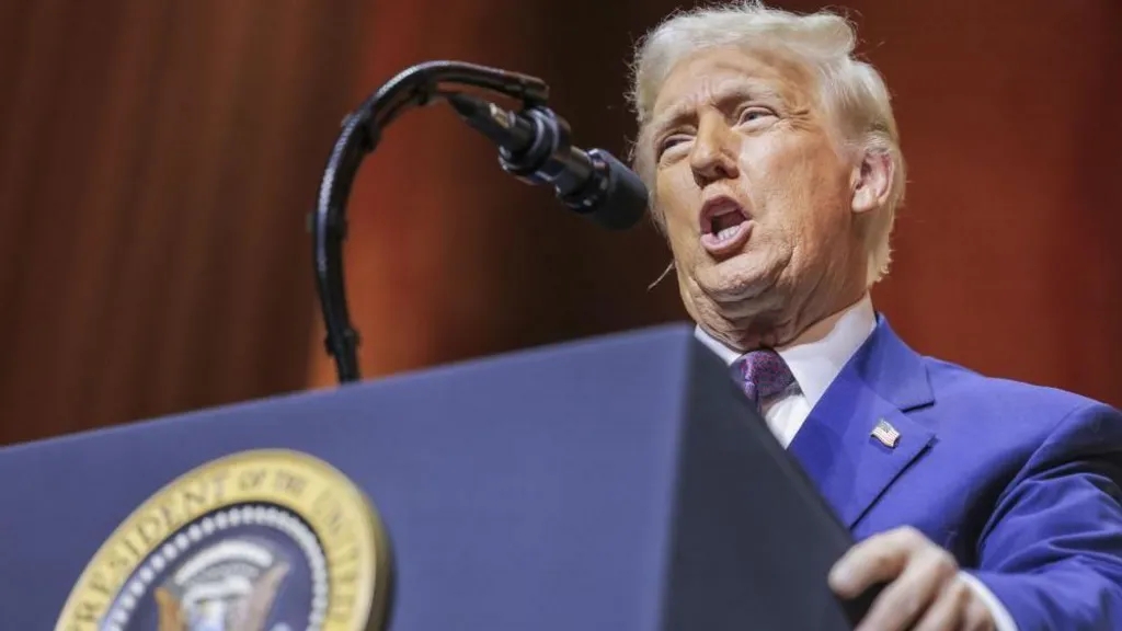 Trump says he will call Putin to discuss stopping Ukraine 'bloodbath'
