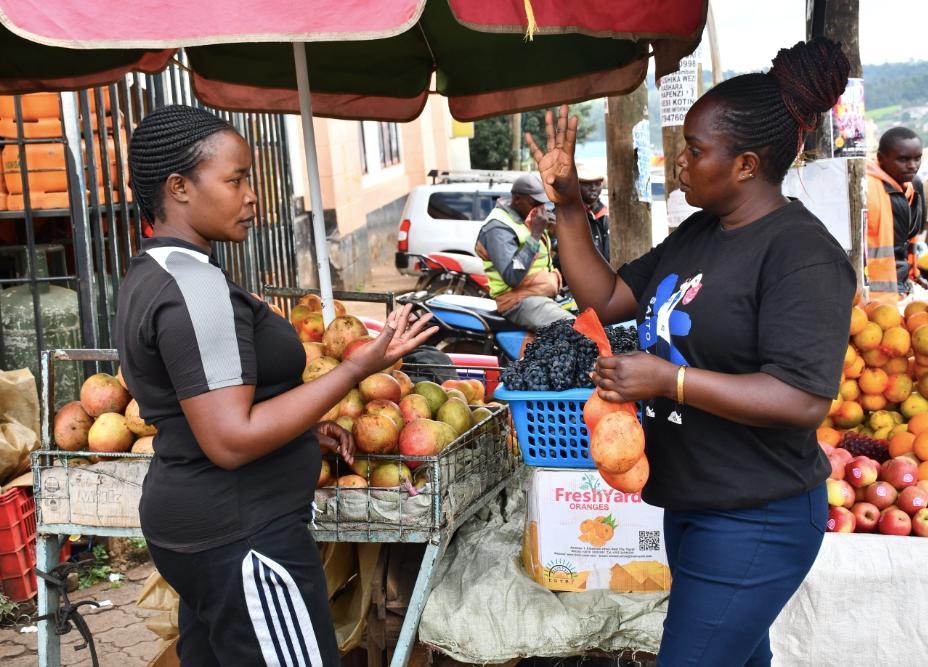 How deaf woman runs busy fruits stall
