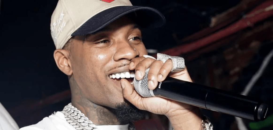 Rapper Tory Lanez stabbed 14 times in California prison attack