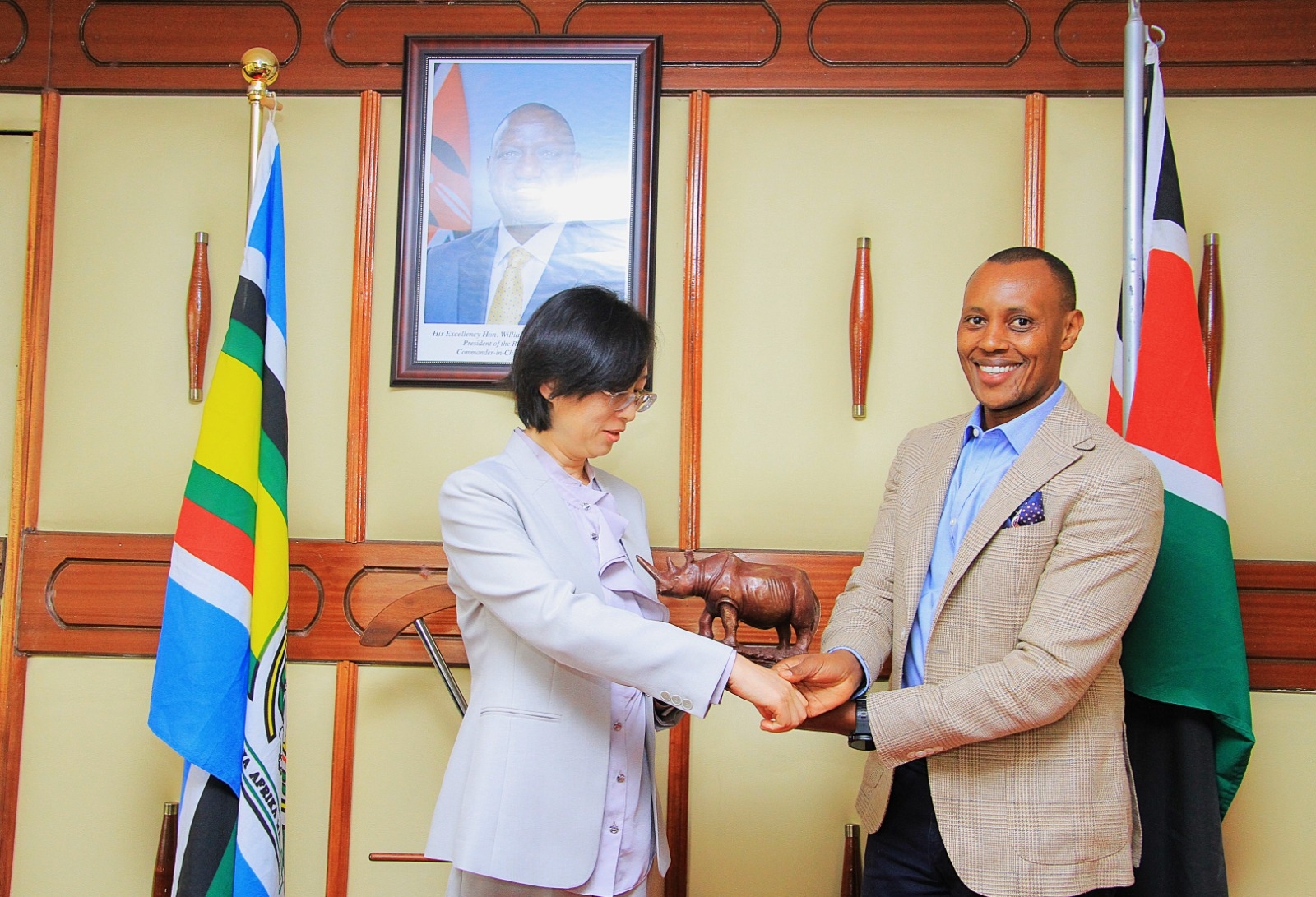 [PHOTOS] Defence Committee chair hosts Chinese ambassador to Kenya