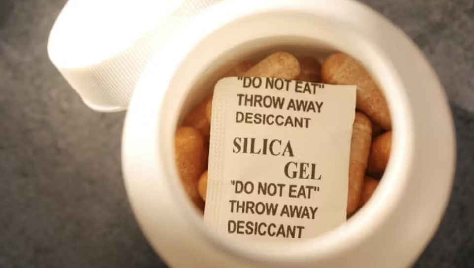 ‘Do not eat’: what’s in those little desiccant sachets?