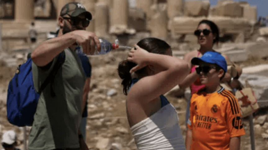 Southern Europe swelters as heatwave spreads