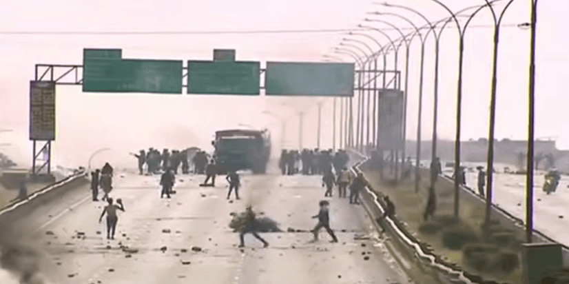 No way through: Protesters take over Thika Road
