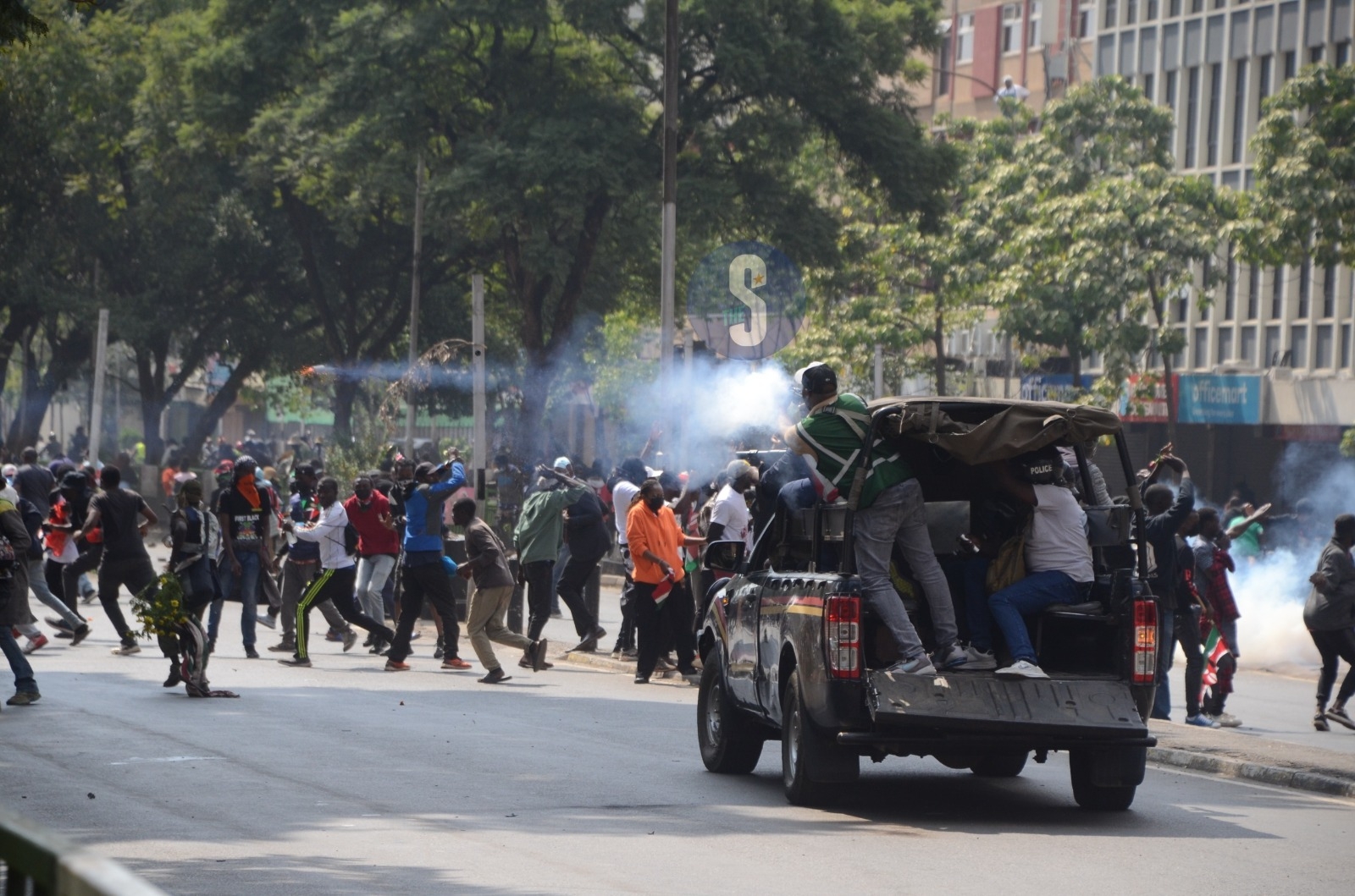 LSK to CA: Lift media ban by 4pm or face court