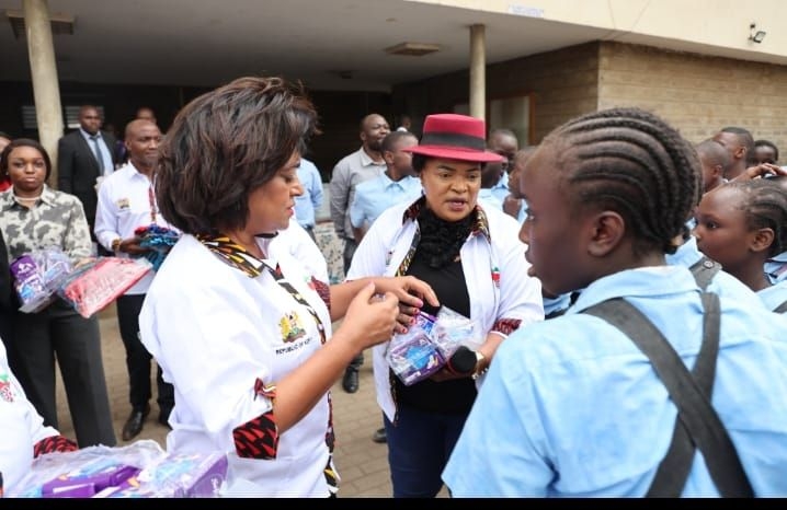 State donates free sanitary pads to girls in Nairobi slums