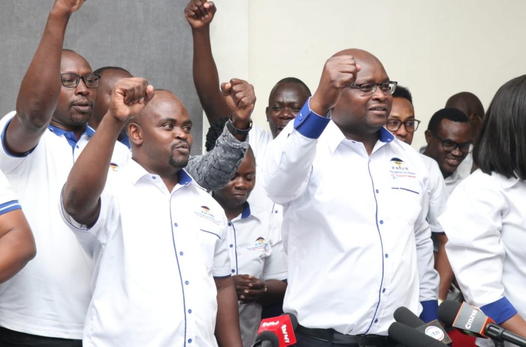 Nurses extend strike notice by 30 days