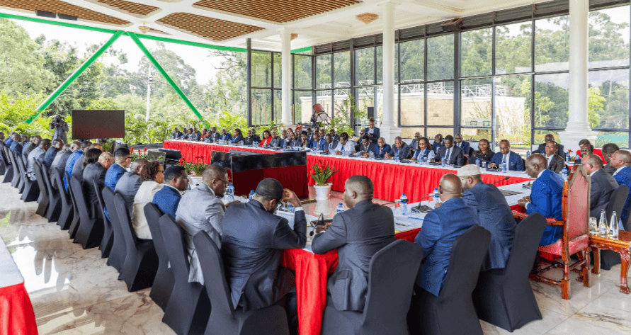 [PHOTOS] Ruto hosts governors at State House