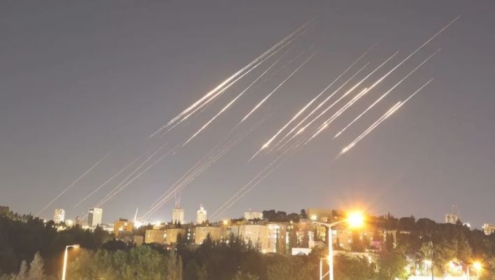 Israelis survey damage in city hit by Iranian missile