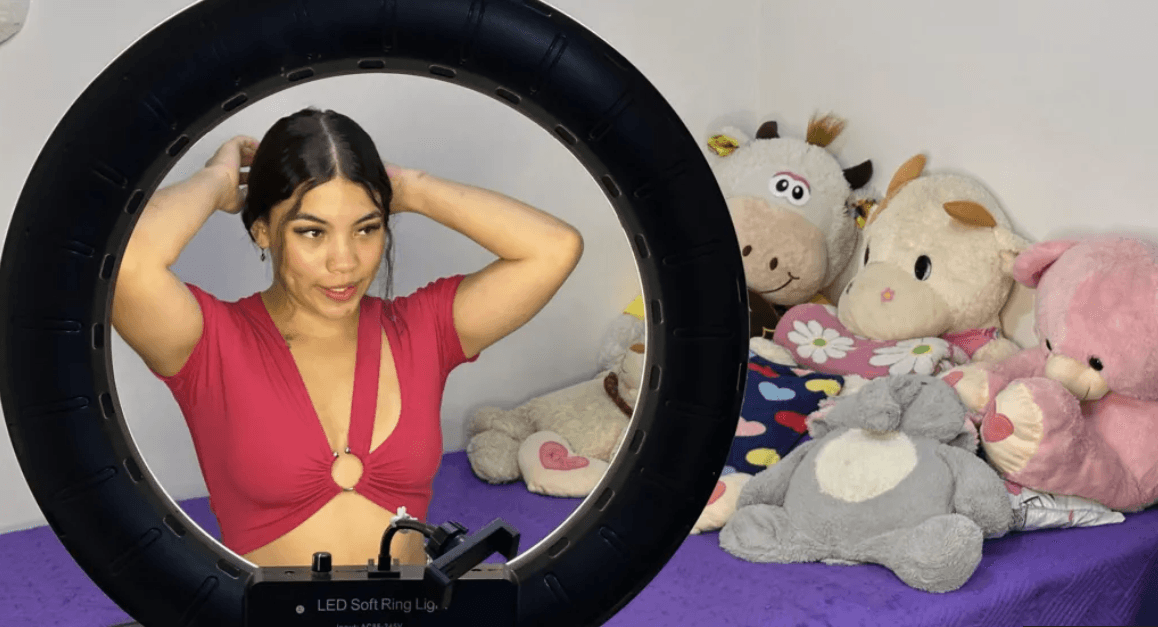 Sexcam industry recruited us while we were schoolgirls, say models