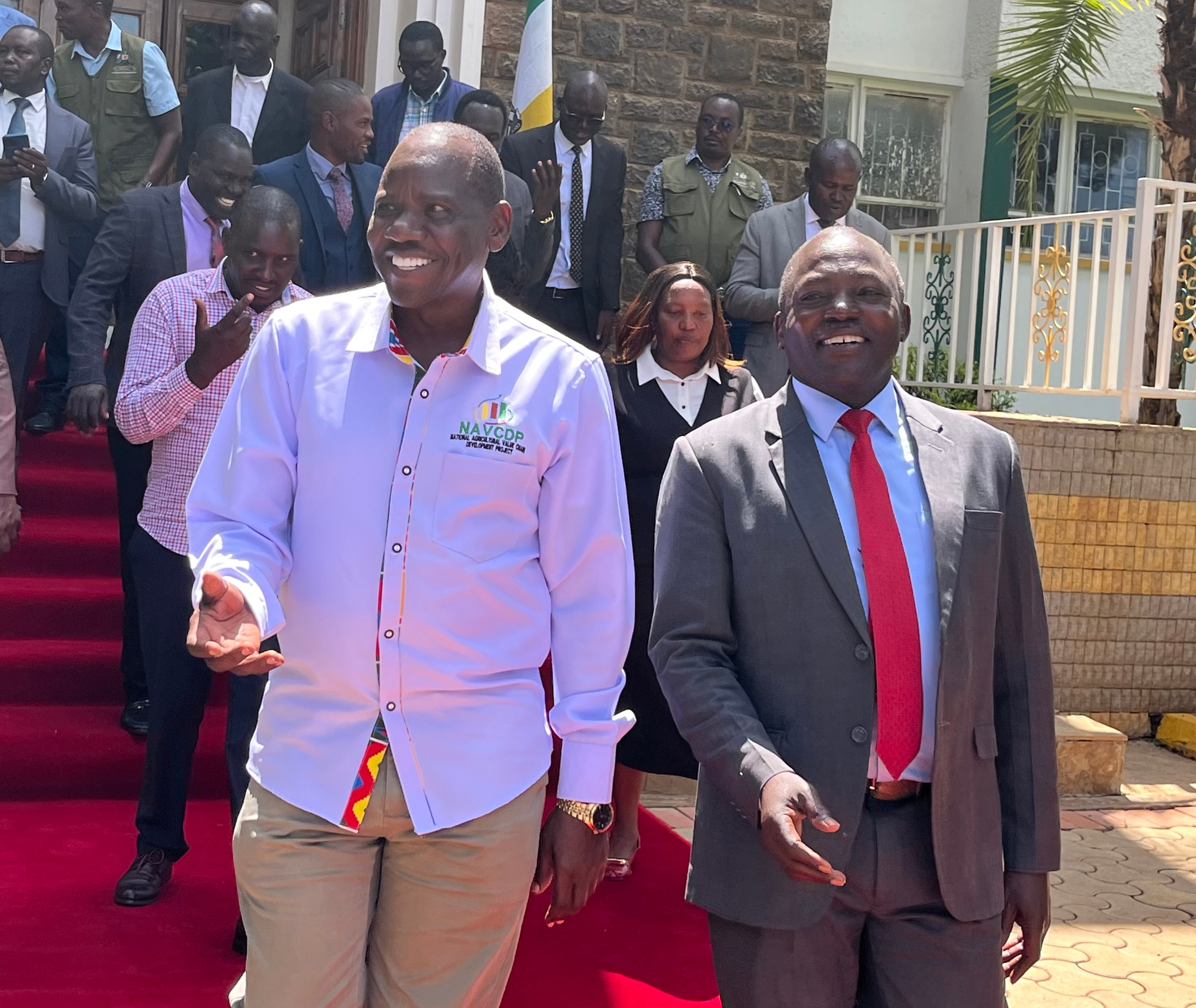 Governors Bii, Irungu urge farmers to shift to coffee for better earnings