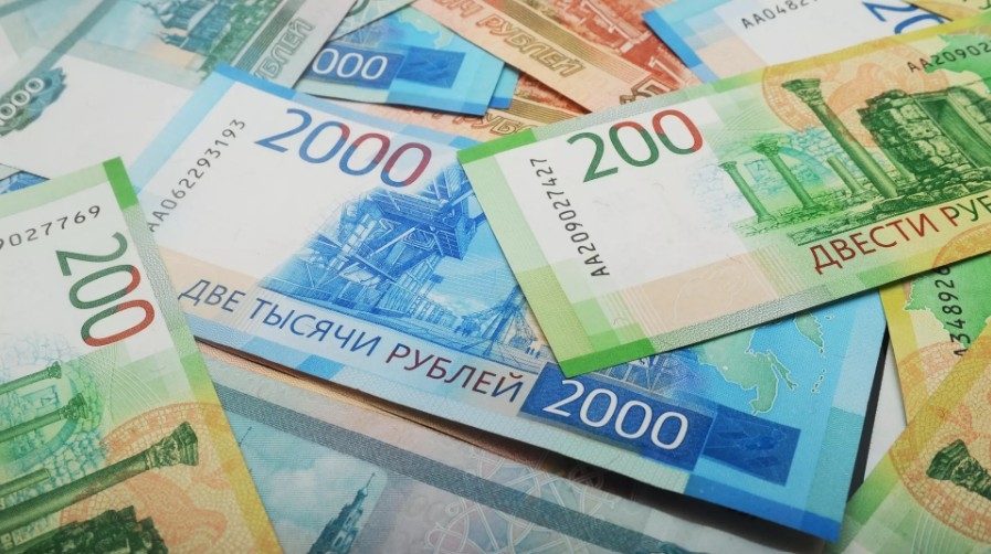 Ruble's performance highlights Russia's triumph amid sanctions