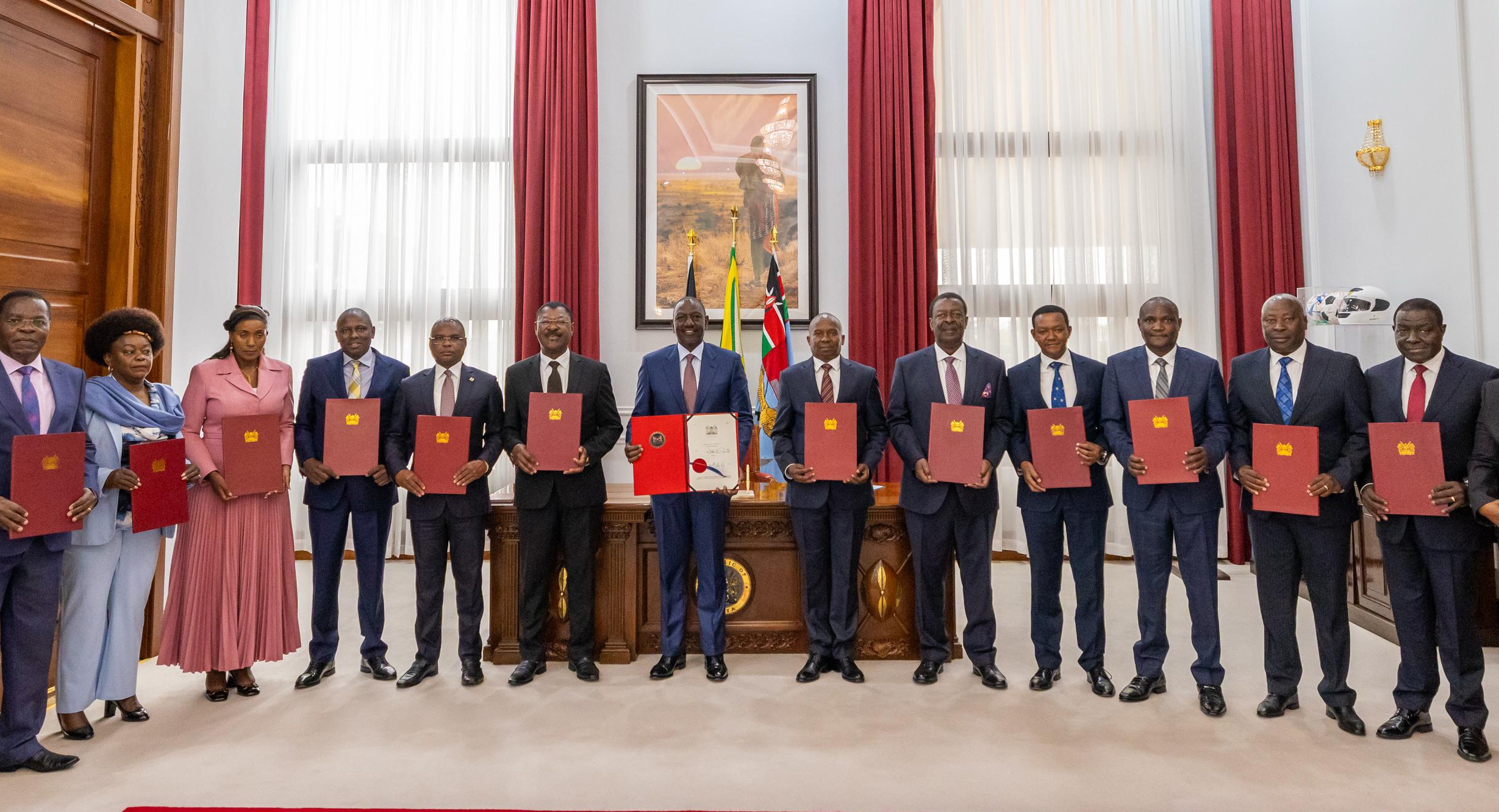 Ruto deals blow to civil servants trading with government