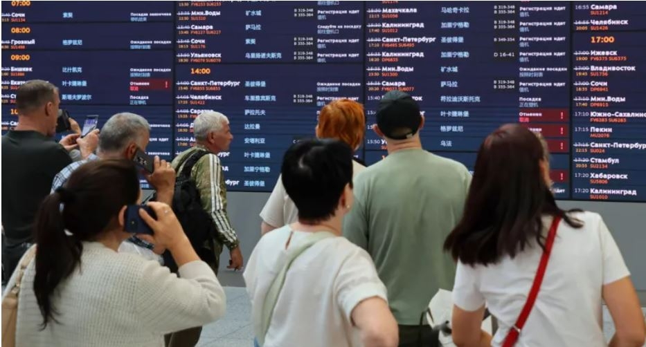 Moscow airports temporarily closed after Ukraine drone attacks