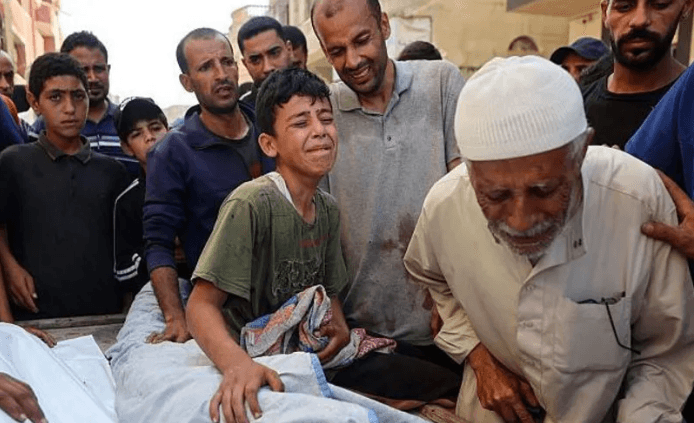 Children fetching water killed in Israeli strike in Gaza