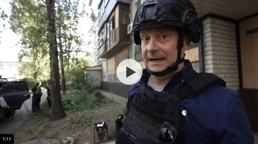 Inside Donetsk: Residents flee attacks on region Putin wants to control