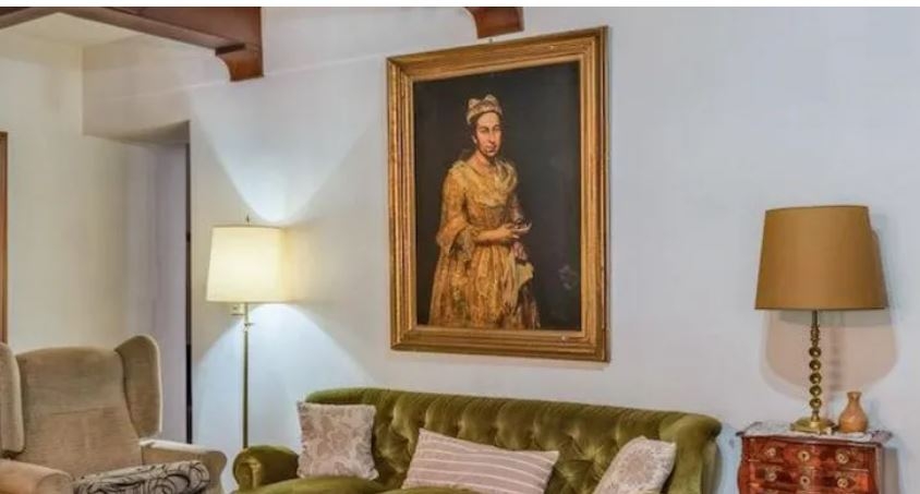 Artwork looted by Nazis 80 years ago spotted in estate agent ad