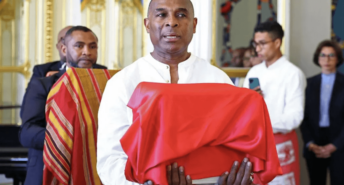 France returns slain king's skull to Madagascar