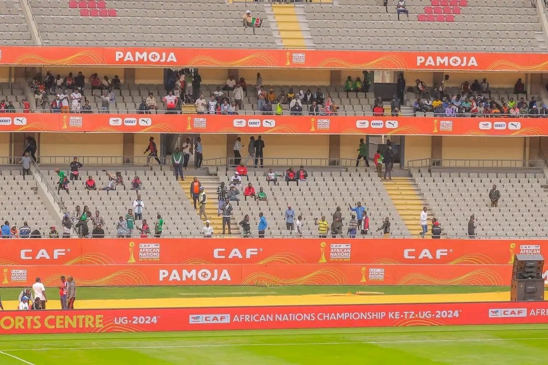 [PHOTOS] Fans flock Kasarani for Stars' opener