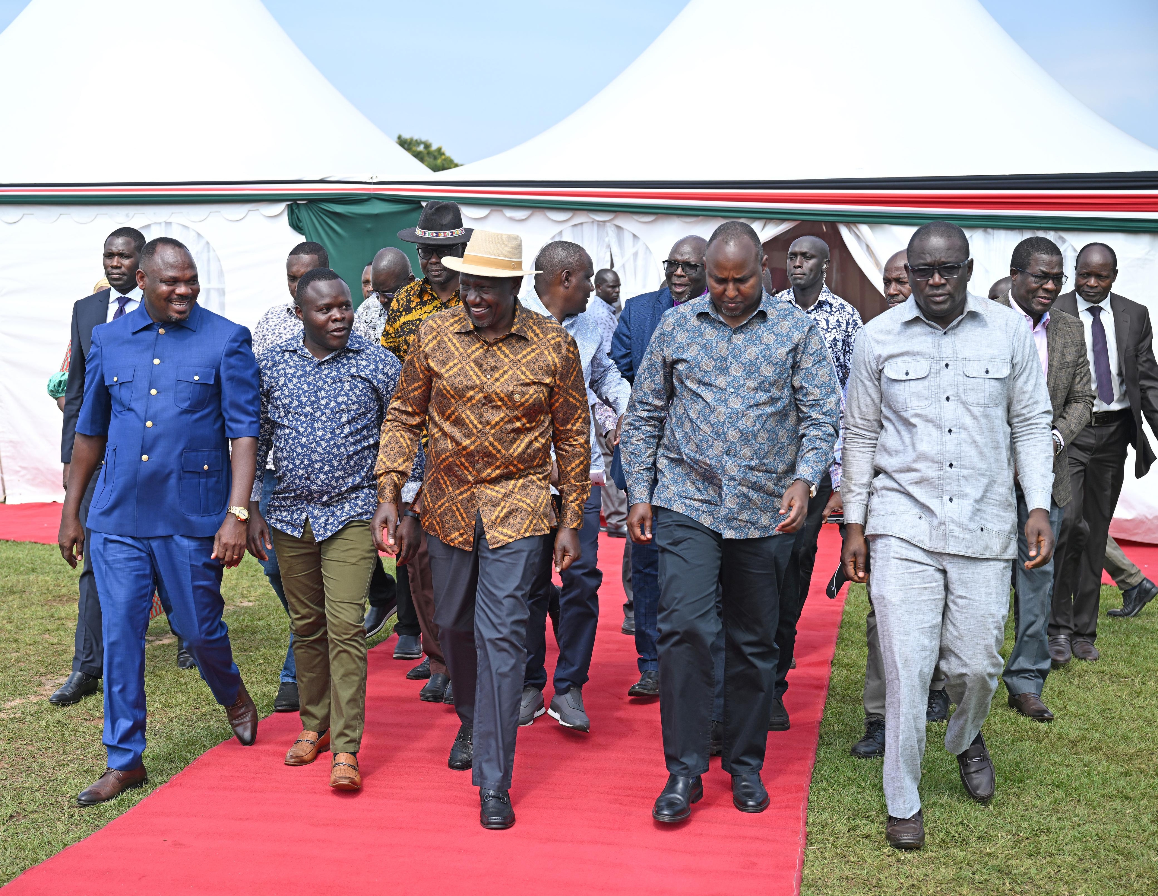 PHOTOS: Ruto hosts Migori leaders at Sony Sugar stadium