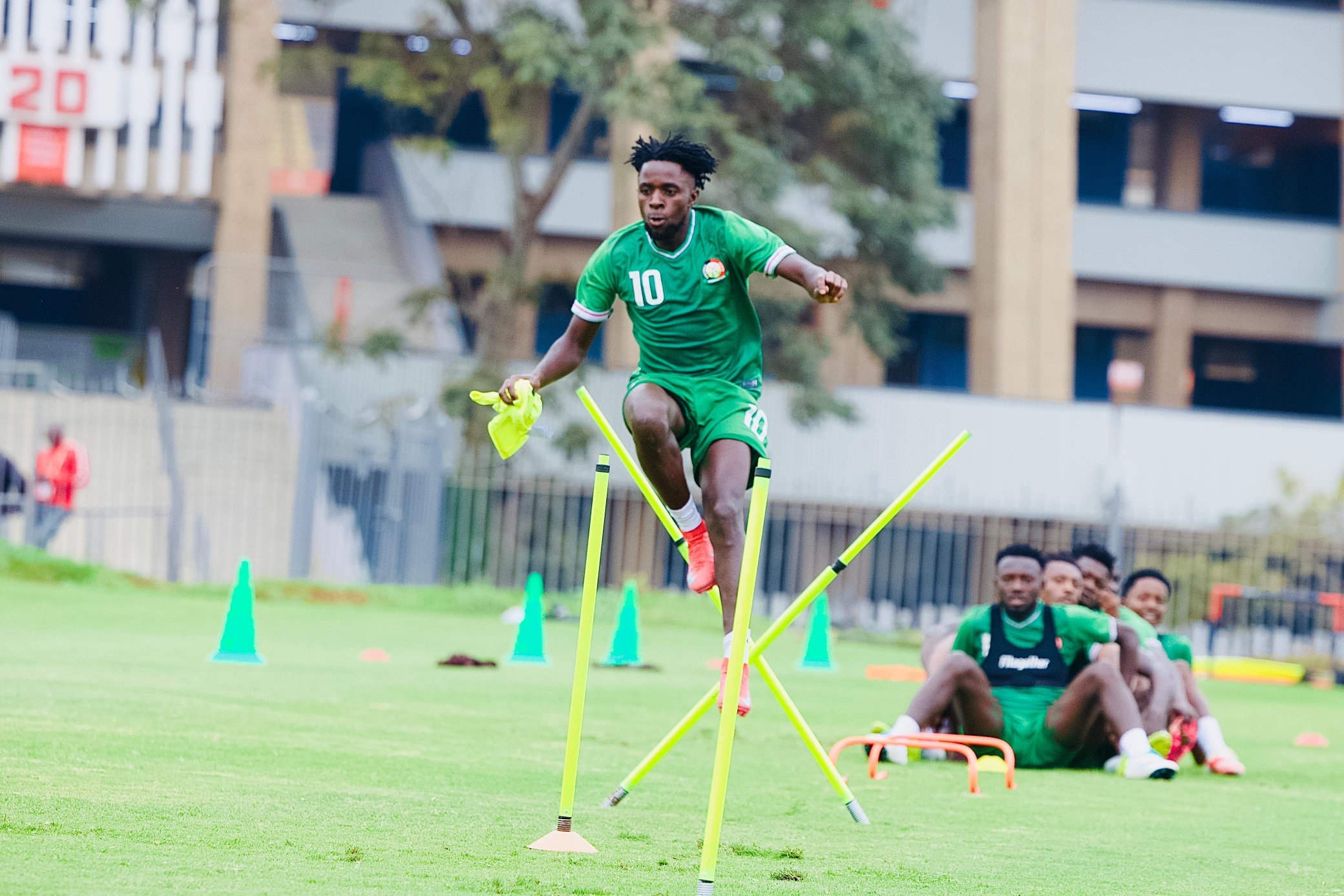 [PHOTOS]  Stars warm up for Morocco showdown
