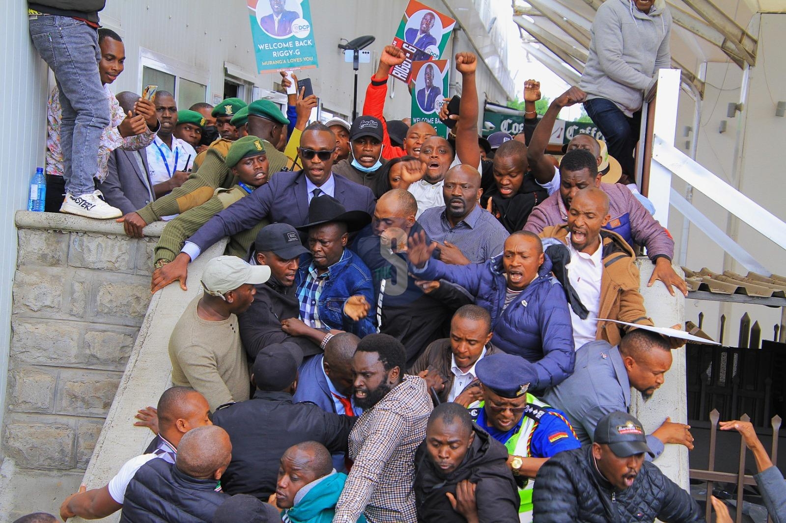 [PHOTOS] Chaos! Moments Gachagua arrived at JKIA