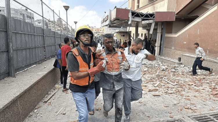 Four journalists among 15 killed in Israeli strike on hospital