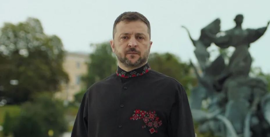 Zelensky vows to continue fighting as Ukraine marks independence day