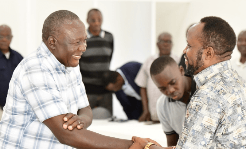 Natembeya hosts Vihiga elders in Luhya unity bid
