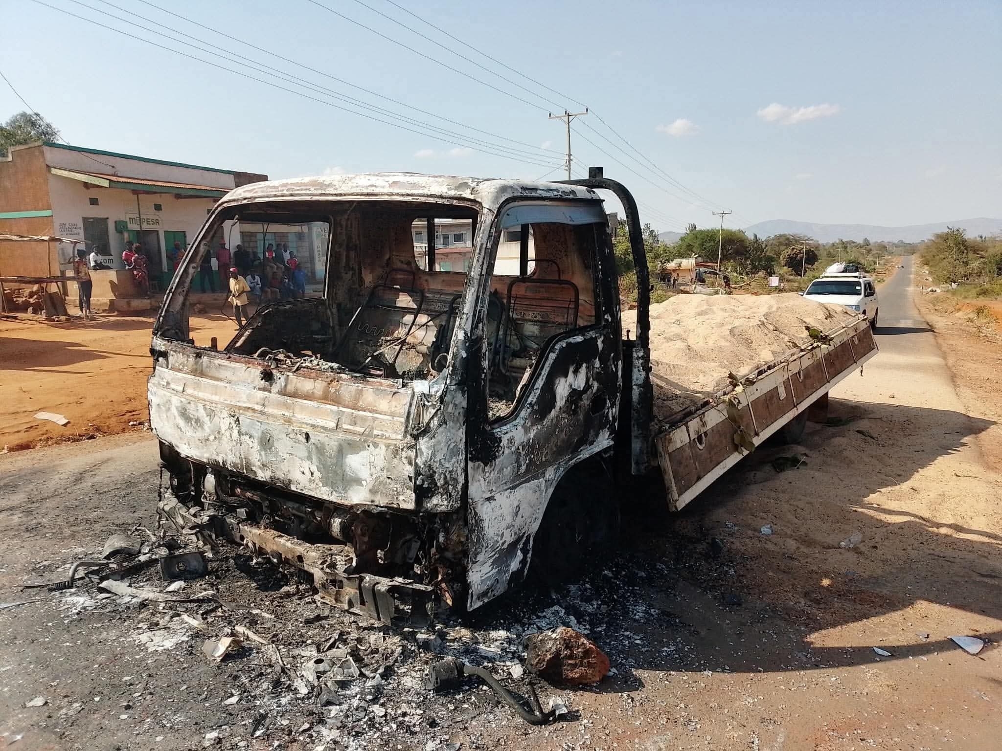 Angry mob torches lorry after man's death in Makueni