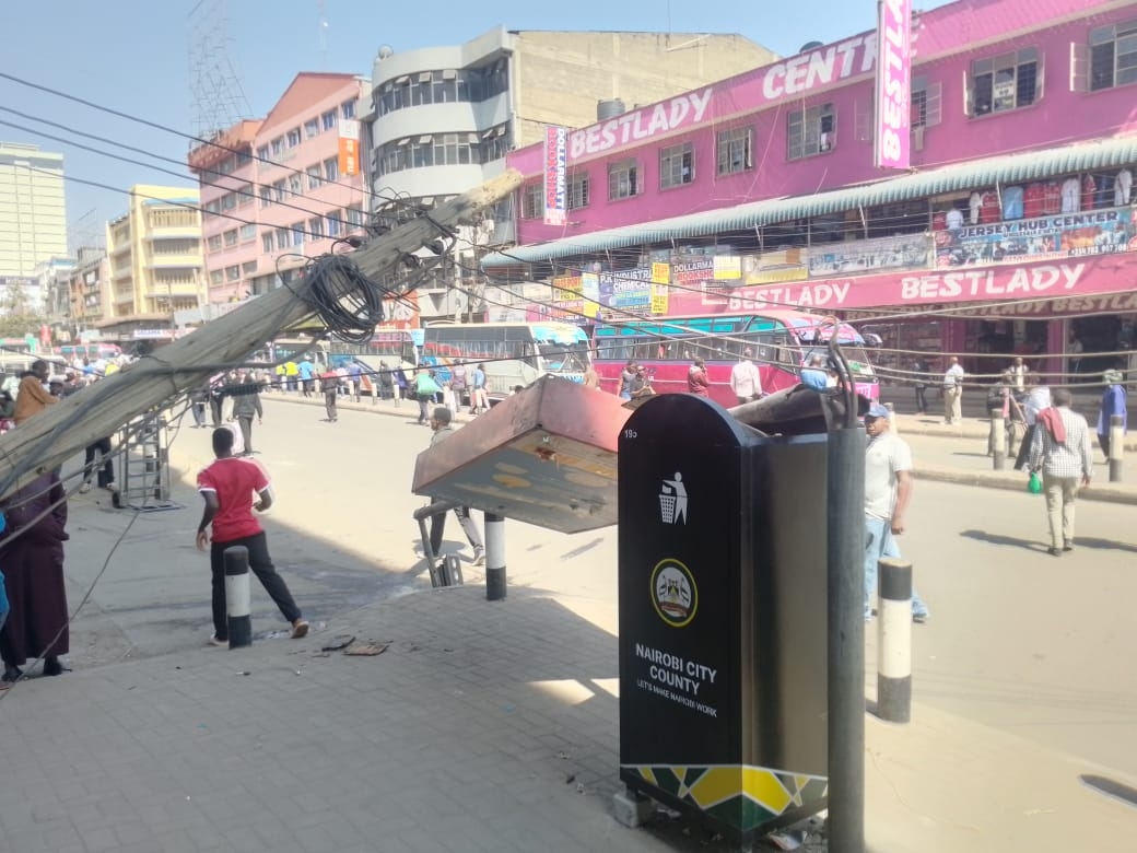 Electric pole disrupts traffic on Ronald Ngala Street