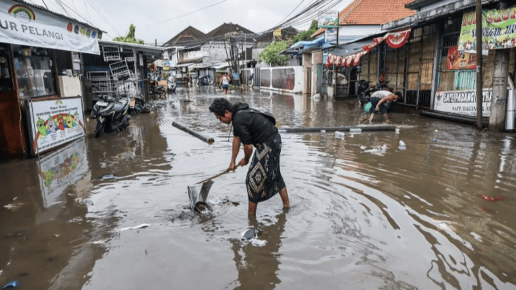 Bali's worst floods in a decade kill 14