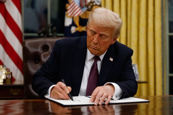 Trump to impose series of tariffs beginning Oct 1
