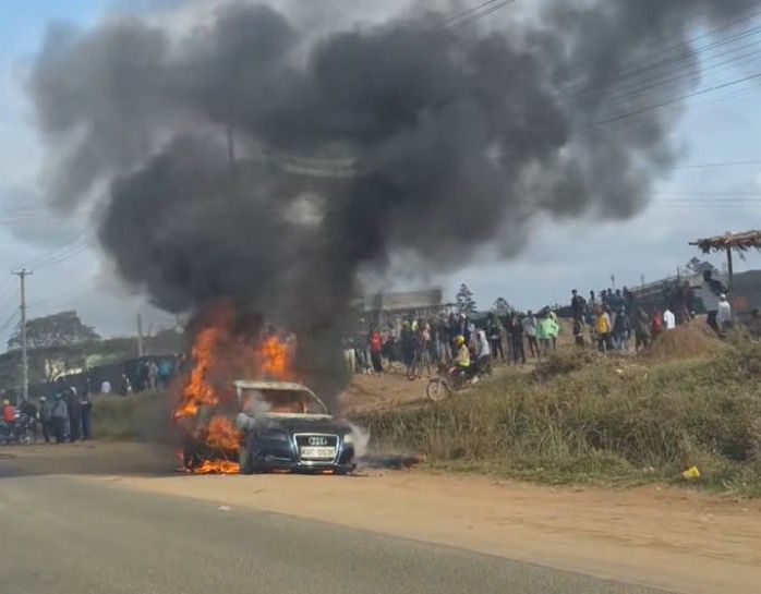Cop shoots, kills two riders in rage after accident