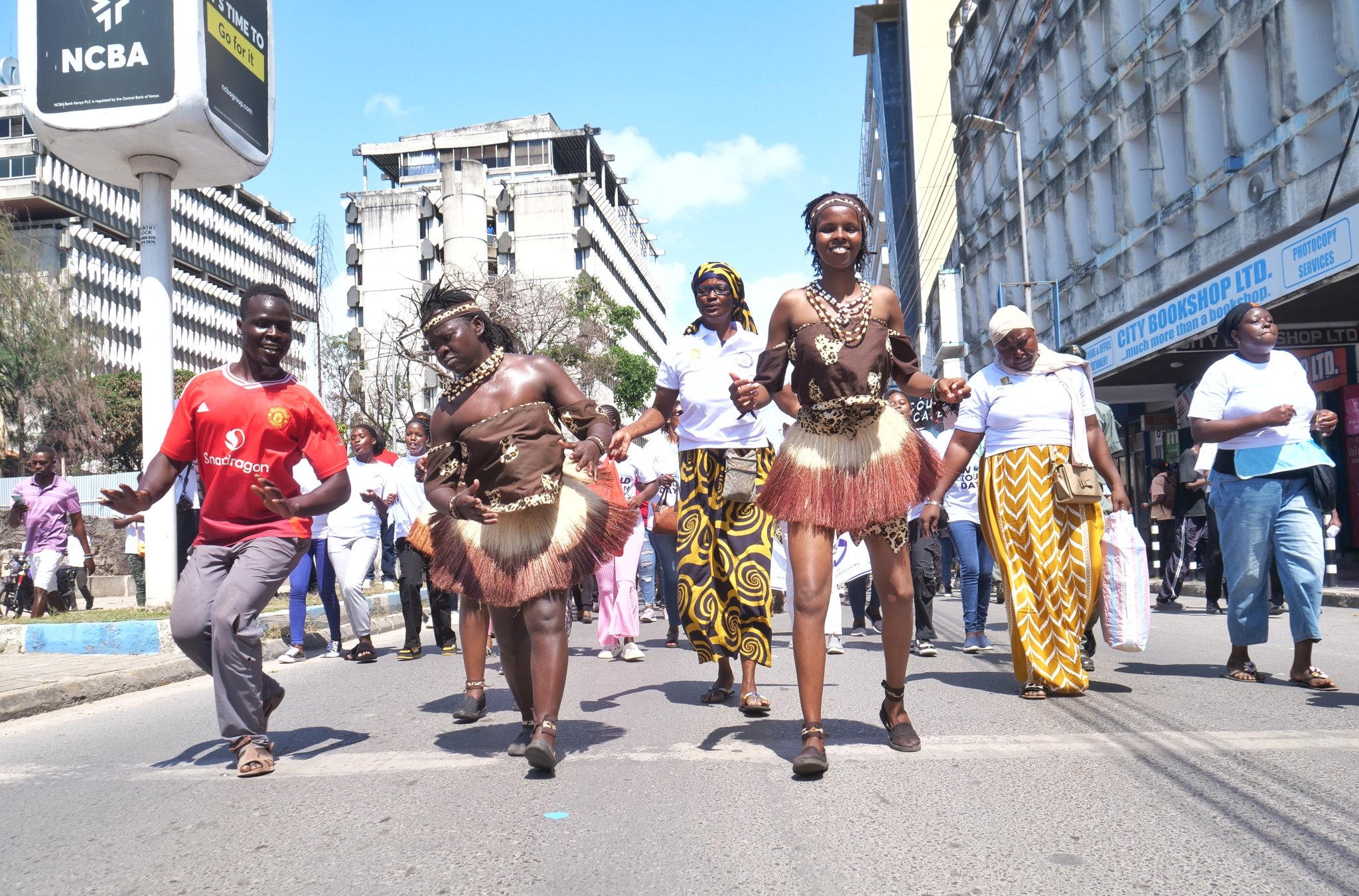 [PHOTOS] World Tourism Day kicks off in style