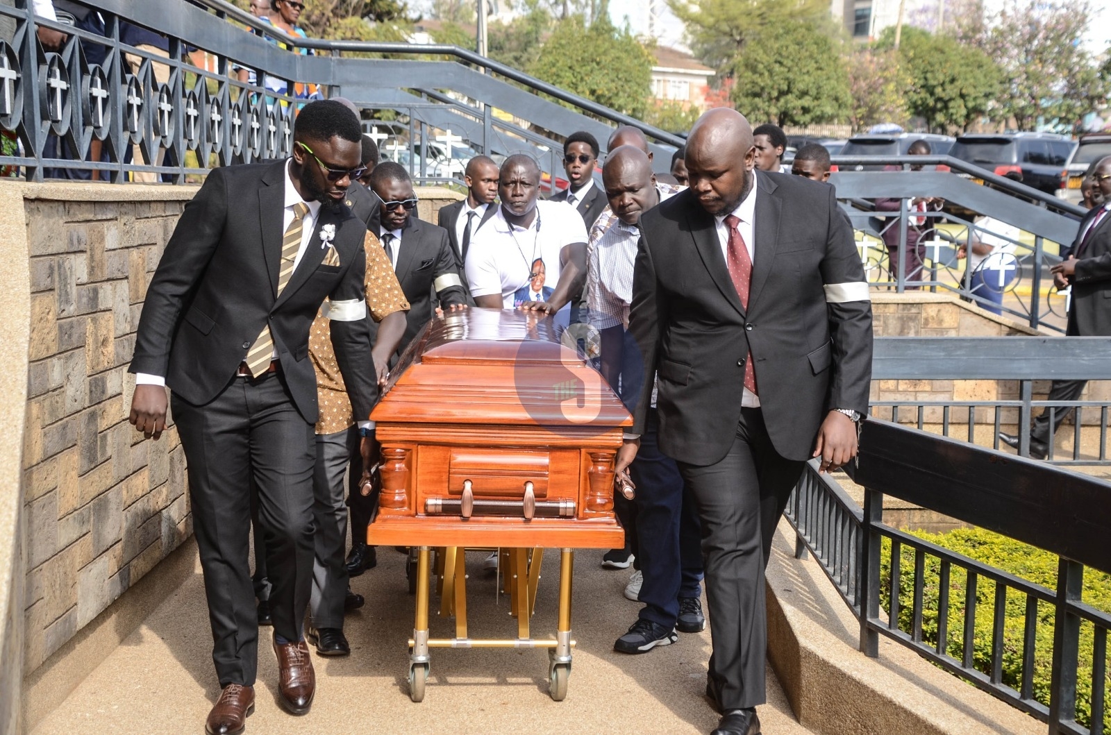 [PHOTOS] Leaders, family attend funeral mass for ex-MP Dalmas Otieno